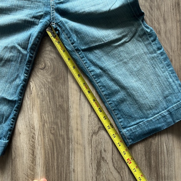 7 For All Mankind Denim Jean Short Capri - Picture 8 of 9